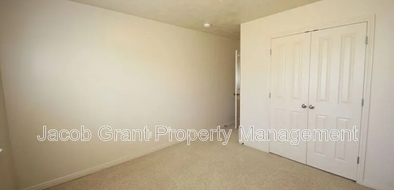 424 Alamo St — Photo 10