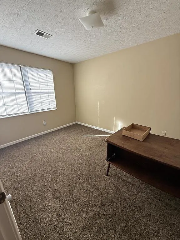 1238 Clear Ridge — Photo 3