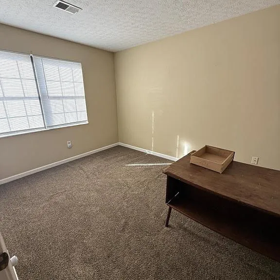 1238 Clear Ridge Ln — Photo 3