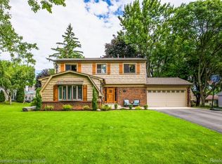 41172 Park Forest Ct, Novi, MI 48375