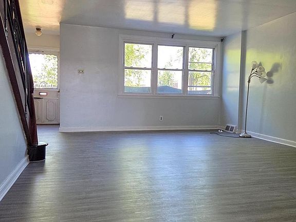 4th image of 6749 E Roosevelt Blvd