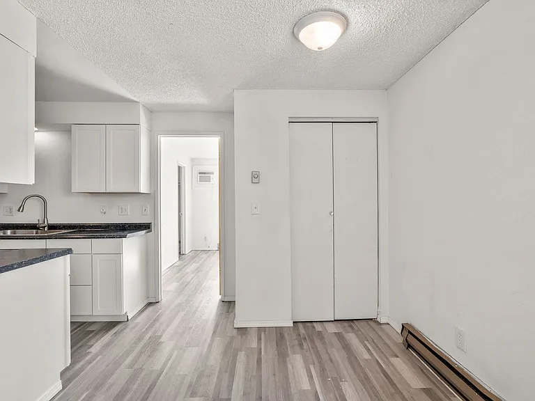 1717 E Mission Ave — Photo 7