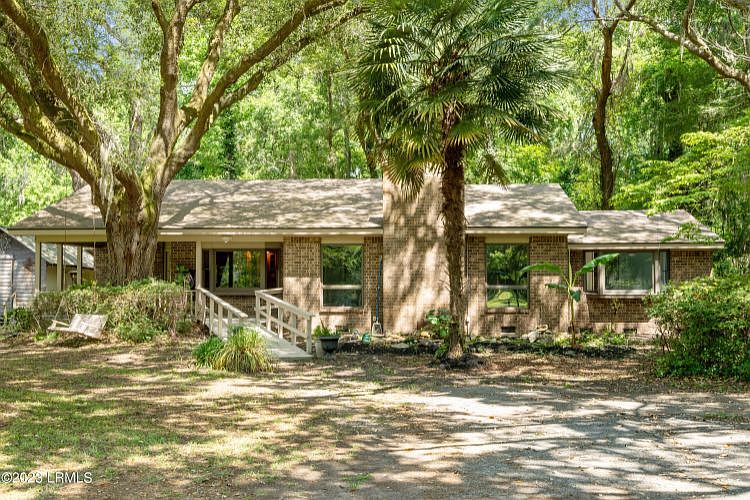1st image of 176 Bay Pines Rd