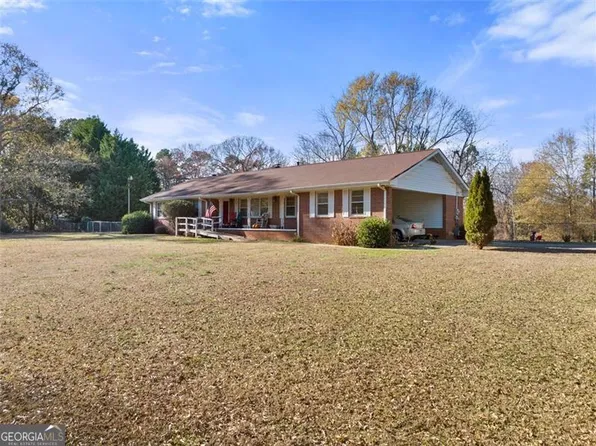 4310 Shawnee Dr, Oakwood, GA 30566