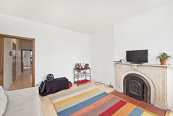 1st image of 467 W 49th St APT 2