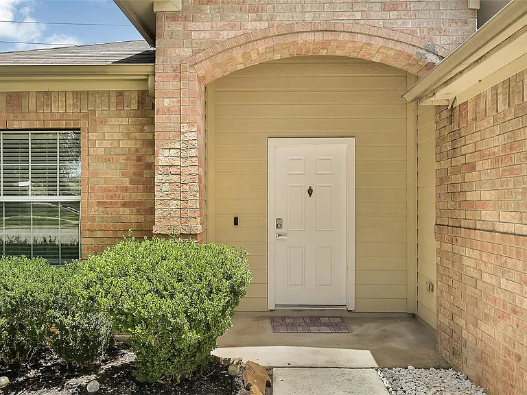 21630 Trilby Way — Photo 28