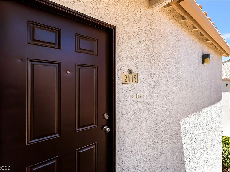 1830 N Buffalo Dr #2115 — Photo 3