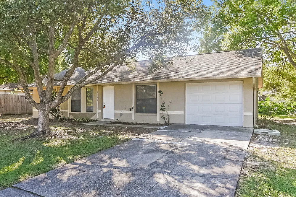 3 bed, 2.0 bath, 1064 sqft, $1,895 — Photo 3