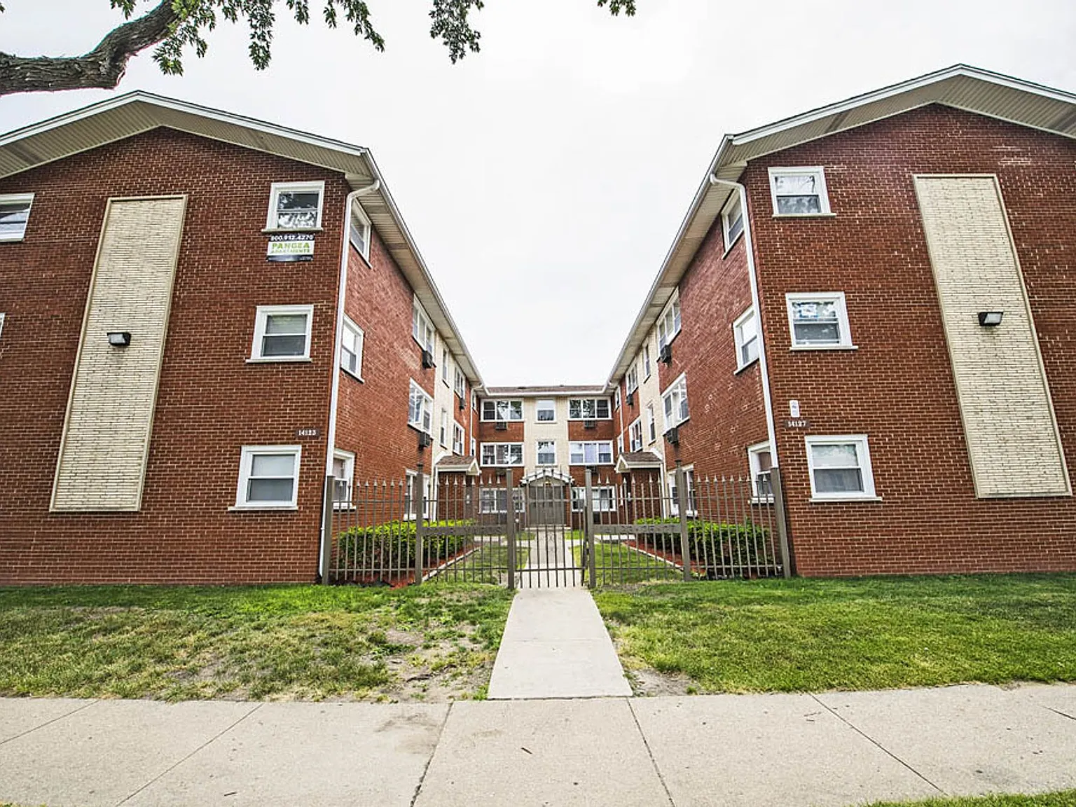 14123 S Tracy — Photo 1