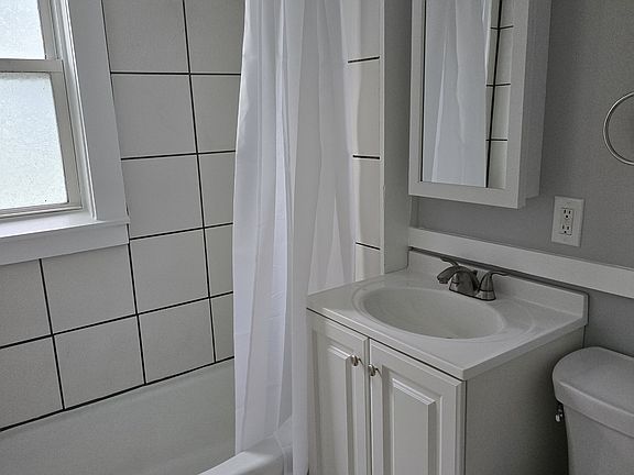 3rd image of 29 Park St #1