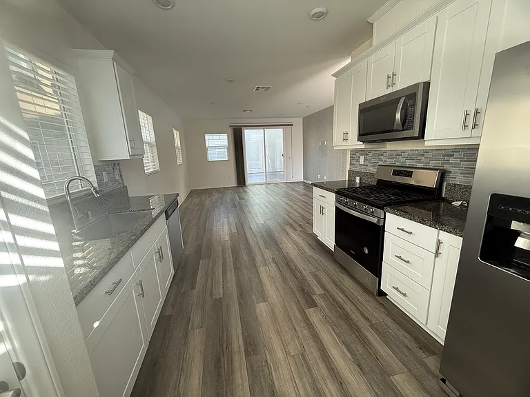 17087 Zion Dr — Photo 8