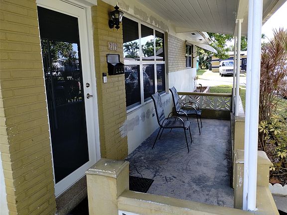 2nd image of 2719 Pine Tree Drive