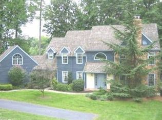 25 Country Ln, Malvern, PA 19355