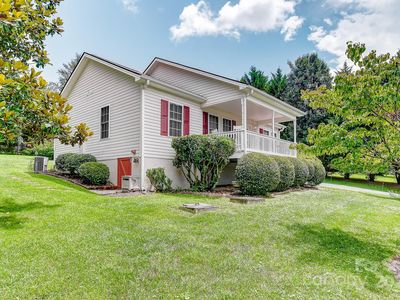 233 Forest Bend Dr, Horse Shoe, NC, 28742