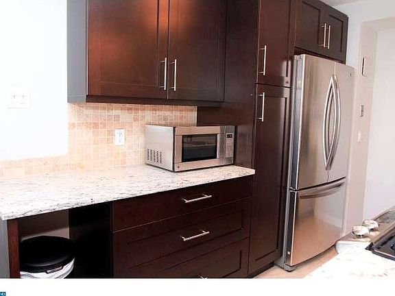 5th image of 604-36 S Washington Sq #1715