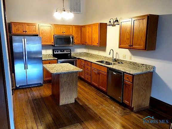 3rd image of 323 S Main St #203