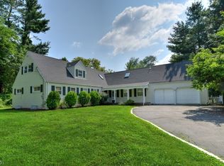 10 Jensen Ct, Chatham, NJ 07928