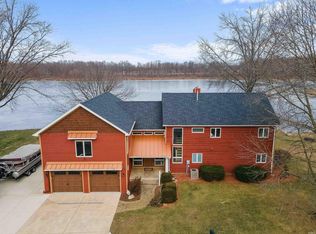 575 E 635 S, Wolcottville, IN 46795