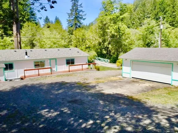 1020 Winchuck River Rd, Brookings, OR 97415