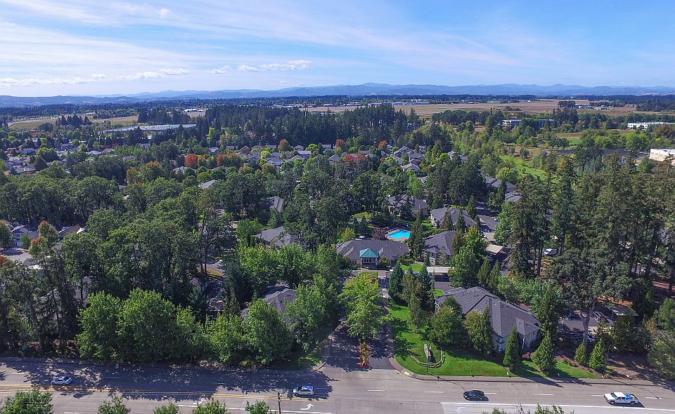 COMMONS AT DAWSON CREEK APARTMENTS - 2111 NE Shute Rd Hillsboro OR | Zillow