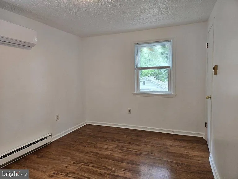 112 E Pall Mall St #2 — Photo 10