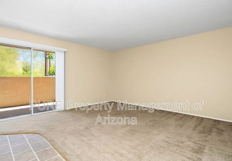 1224 E Evergreen St #102 — Photo 8