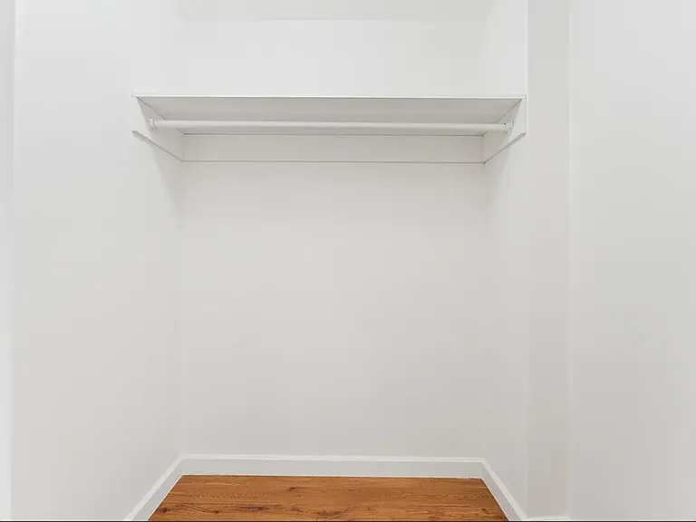 351 W 54th St #3E — Photo 11