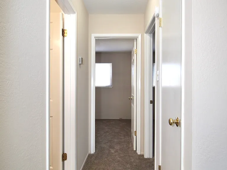 22834 Myrtle St #4 — Photo 12