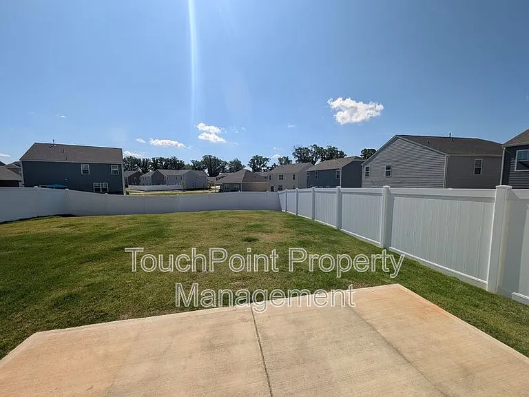 2167 Vanderlyn St — Photo 41
