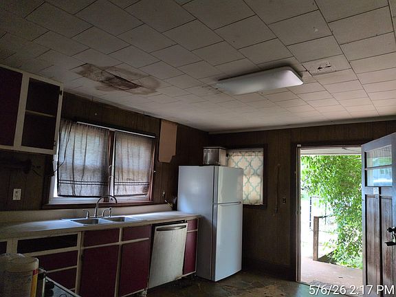 3rd image of 203 Brenton Ave