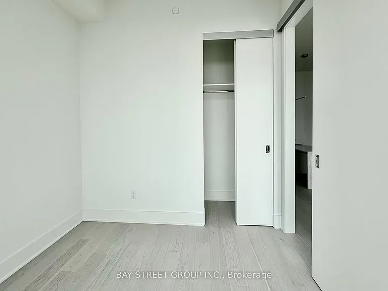 11 Yorkville Ave #6006 — Photo 15