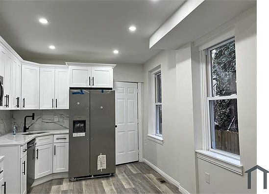 2nd image of 660 N 36th St