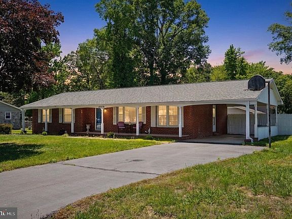 2nd image of 603 Perry Dr