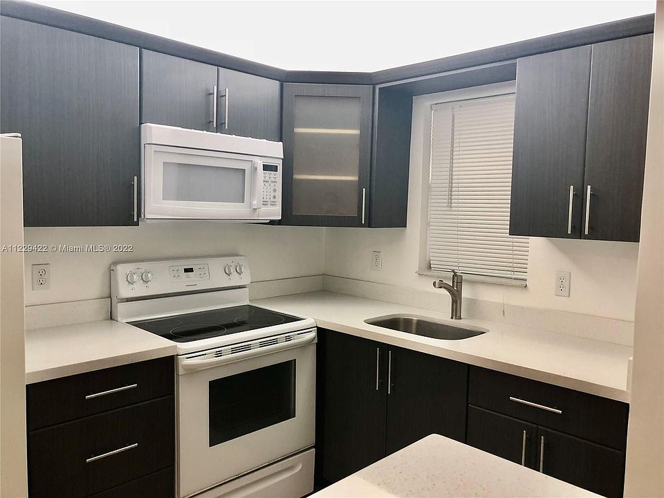 1st image of 1551 N 12th Ct APT 12A