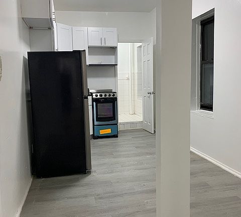 3rd image of 244 W 16th St #1F