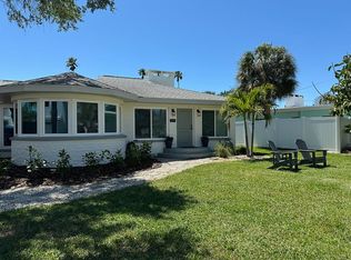 15712 Redington Dr, Redington Beach, FL 33708