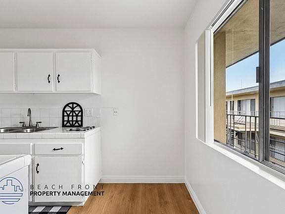 5th image of 14000 Cordary Ave APT 40