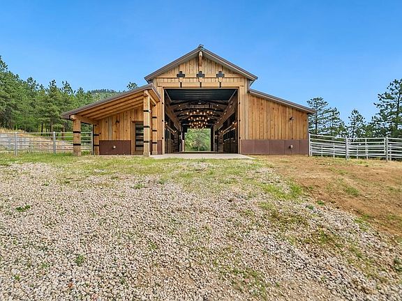 4th image of 10013 McKinney Rd