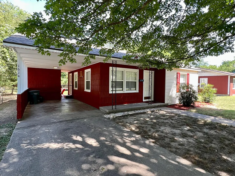 1614 N Oakland Ave