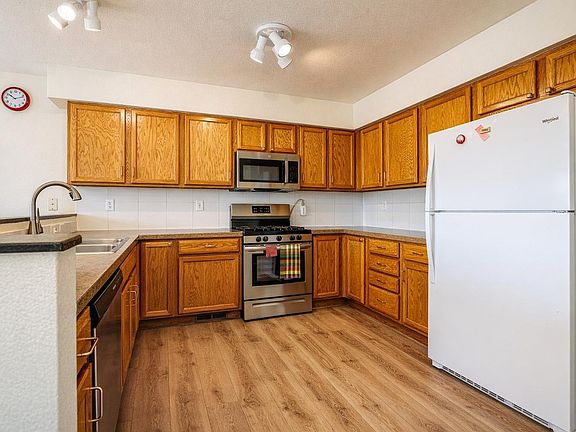 5th image of 2507 Bearwood Ave