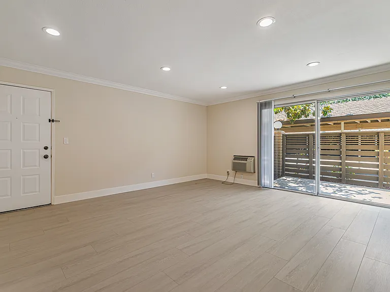 Santana Place — Photo 11
