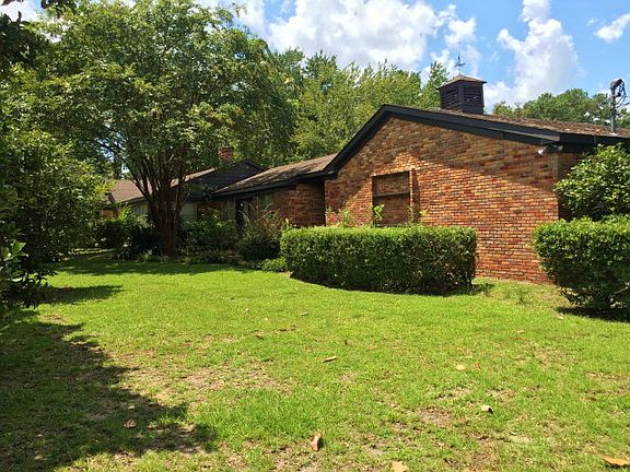 2nd image of 3230 Oak Garden Dr