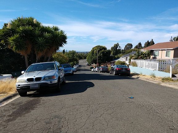 5th image of 156 Jordan St