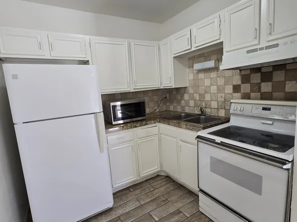 1818 S Rosemont Ave, Tucson, AZ 85711