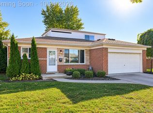 13712 La Chene Ave, Warren, MI 48088