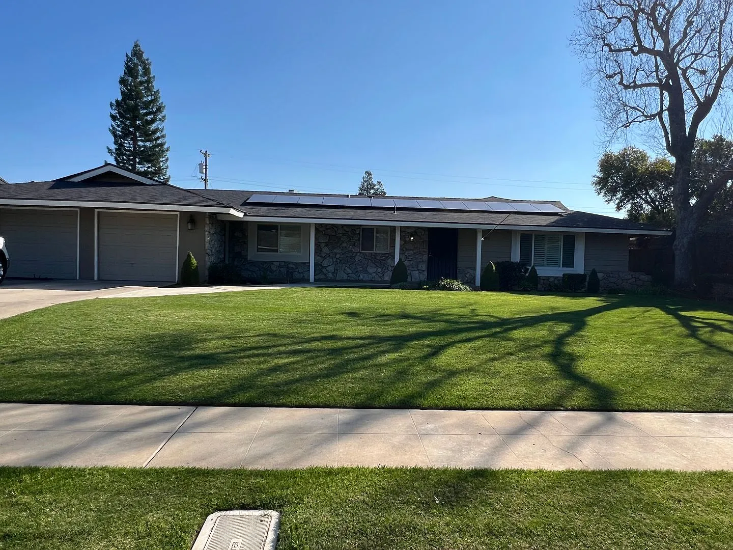 3 Bedroom 3 Bath with Pool — Photo 3