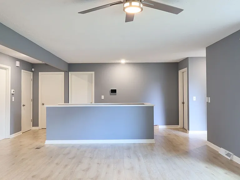 712 Plaza Dr — Photo 5