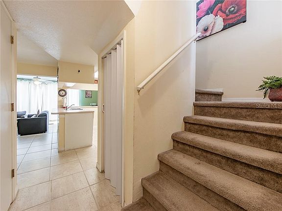 3rd image of 912 Orchid Dr #6