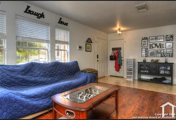 4 bed, 3288 sqft, $2,620 — Photo 1