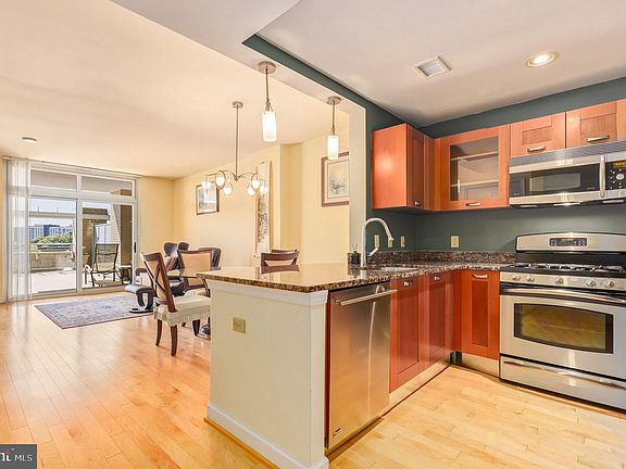 3rd image of 5750 Bou Ave Unit 610